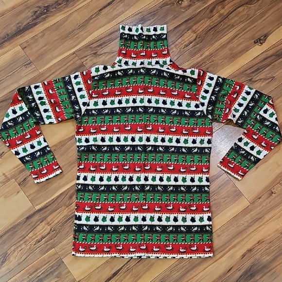 Eagles Eye Tops - Eagle's Eyes Women's Medium Festive Turtleneck Sweater with Holiday Pattern
